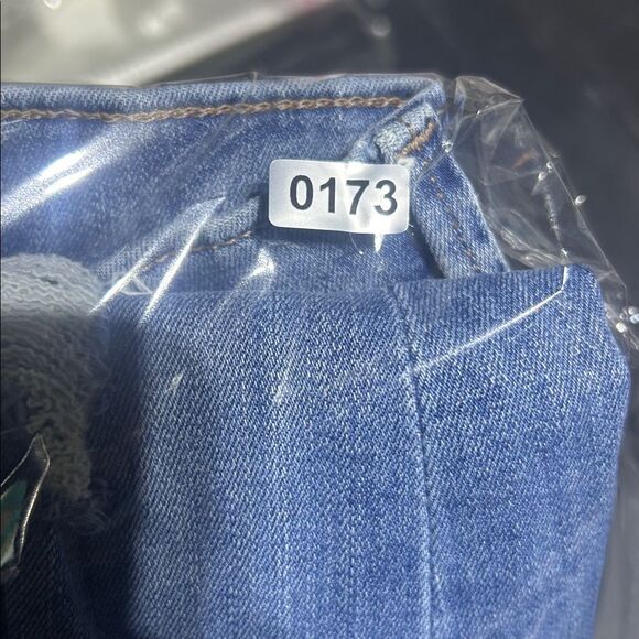 Express Ankle Legging Mid Rise Jeans - Picture 9 of 9